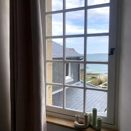 Apartment Retro Chic Charm 100m From Sea